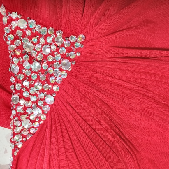 XSCAPE FORMAL DRESS - Picture 13 of 17